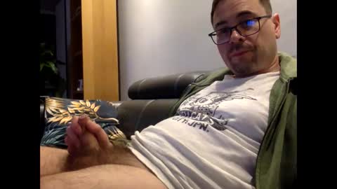 Snapshot of krzysztof1977 chatting on 03/05/25, 10:43 krzysztof1977 online show from 03/05/25, 10:43