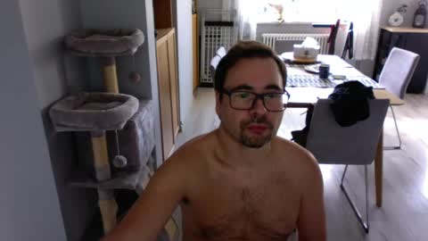 Snapshot of krzysztof1977 chatting on 10/06/25, 10:02 krzysztof1977 online show from 10/06/25, 10:02