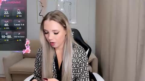 Lady online show from 10/05/25, 12:36