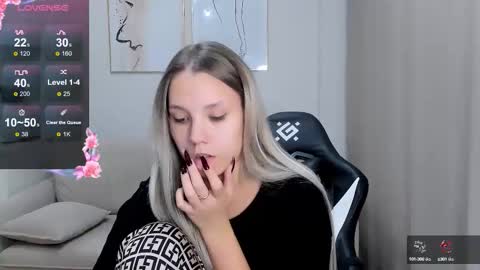 Lady online show from 10/06/25, 02:36