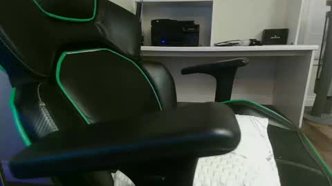 Kevin online show from 01/06/25, 07:42