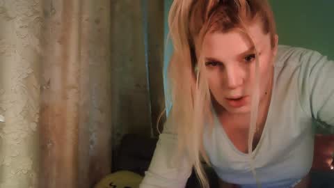 Snapshot of kudesnizza chatting on 01/11/25, 10:19 Annika MTF ts post -op online show from 01/11/25, 10:19