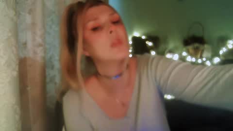 Snapshot of kudesnizza chatting on 01/23/25, 10:54 Annika MTF ts post -op online show from 01/23/25, 10:54