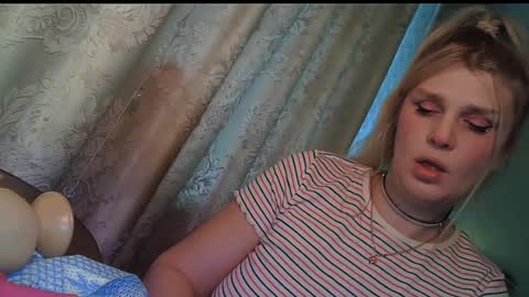 Snapshot of kudesnizza chatting on 02/22/25, 01:46 Annika MTF ts post -op online show from 02/22/25, 01:46