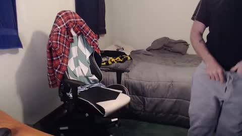 Kuggy online show from 12/31/24, 11:06