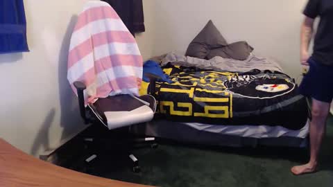 Kuggy online show from 10/25/25, 11:54