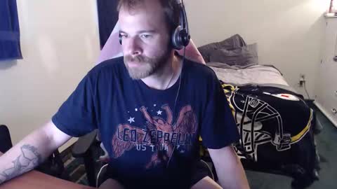 Kuggy online show from 11/28/25, 01:58