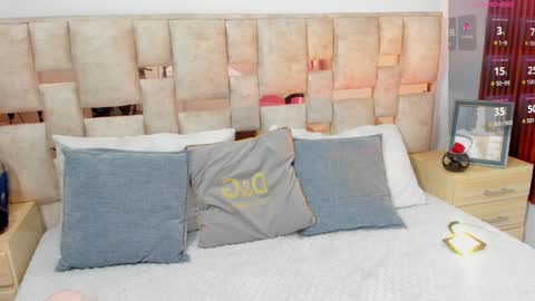 Snapshot of kuitty_sara chatting on 11/19/25, 11:32 SARA online show from 11/19/25, 11:32