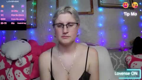 Samantha online show from 02/14/26, 12:18