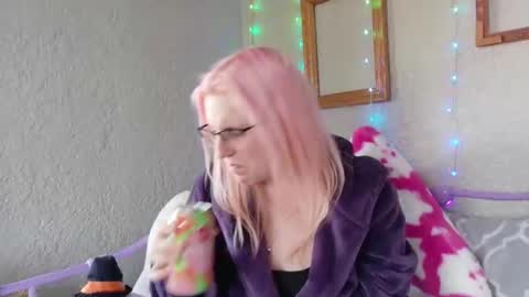 Samantha online show from 04/30/26, 08:37