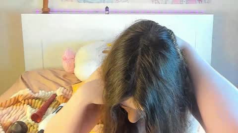 Anna online show from 02/01/25, 03:19