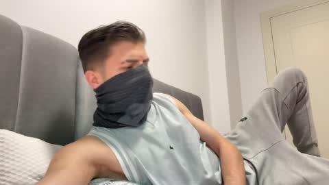 Semih yilmaz online show from 04/12/26, 11:10