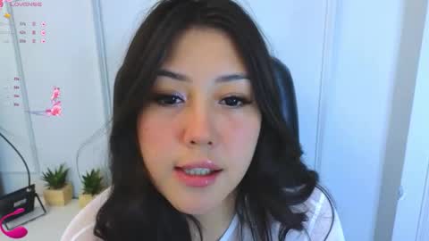 Snapshot of kuro_ren chatting on 09/19/25, 01:45 Ren online show from 09/19/25, 01:45