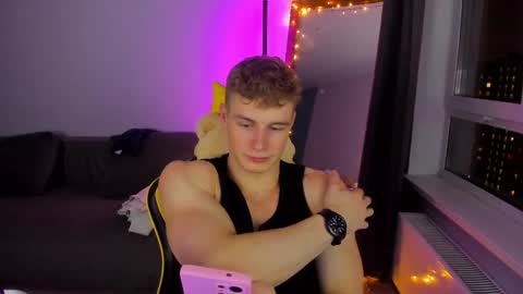 kurt_hanssen online show from 11/20/25, 04:29