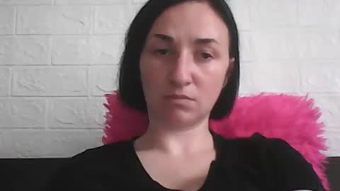 kusia032132 online show from 10/06/25, 08:34