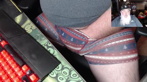 Snapshot of kustom77 chatting on 12/25/24, 08:28 Vlad Voivode of Wallachia online show from 12/25/24, 08:28