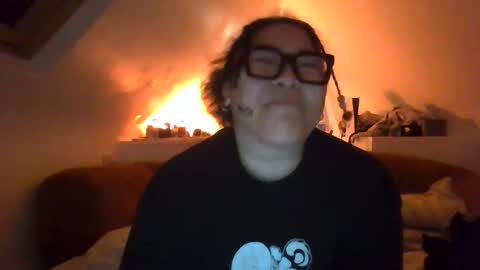 Snapshot of kweamypie chatting on 10/11/25, 06:39 Kweampie 3 online show from 10/11/25, 06:39