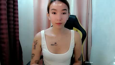 Snapshot of kweenie1026 chatting on 04/19/26, 07:49 kweenie1026 online show from 04/19/26, 07:49