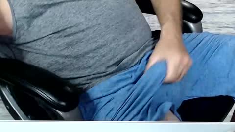 Snapshot of kwib34 chatting on 10/05/25, 10:02 kwib34 online show from 10/05/25, 10:02