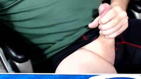 Snapshot of kwib34 chatting on 10/24/25, 04:03 kwib34 online show from 10/24/25, 04:03