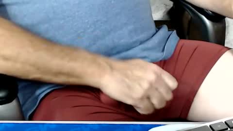 Snapshot of kwib34 chatting on 10/25/25, 09:06 kwib34 online show from 10/25/25, 09:06