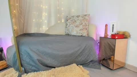 kyany  online show from 12/21/25, 11:28