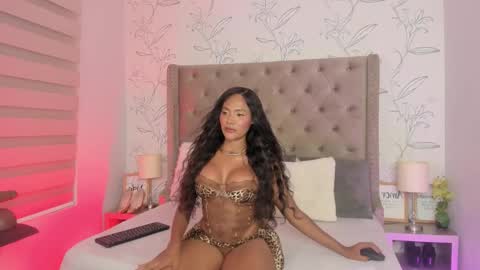 Snapshot of kyaraebony_ chatting on 02/28/26, 03:18 kyaraebony_ online show from 02/28/26, 03:18