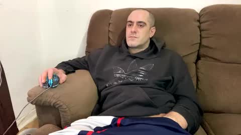 Snapshot of kyle67527 chatting on 02/24/25, 04:04 kyle67527 online show from 02/24/25, 04:04