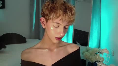 Snapshot of kyle__cooper chatting on 12/13/24, 01:48 Kyle Cooper online show from 12/13/24, 01:48