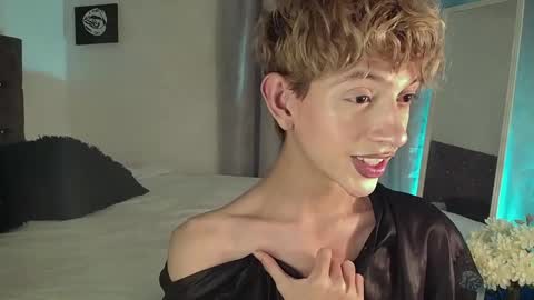 Snapshot of kyle__cooper chatting on 12/19/24, 02:12 Kyle Cooper online show from 12/19/24, 02:12