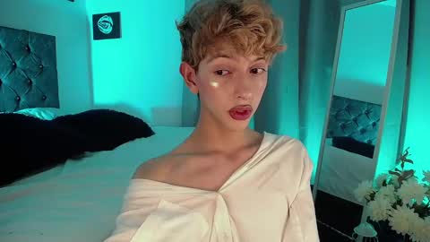 Snapshot of kyle__cooper chatting on 12/31/24, 04:27 Kyle Cooper online show from 12/31/24, 04:27