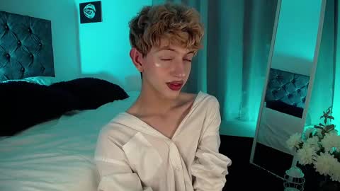 Snapshot of kyle__cooper chatting on 12/31/24, 07:31 Kyle Cooper online show from 12/31/24, 07:31