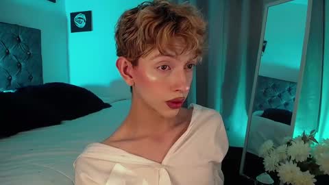 Snapshot of kyle__cooper chatting on 01/01/25, 12:43 Kyle Cooper online show from 01/01/25, 12:43