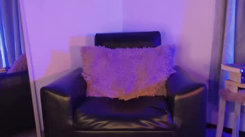 Snapshot of kyle__cooper chatting on 03/11/25, 07:15 Kyle Cooper online show from 03/11/25, 07:15