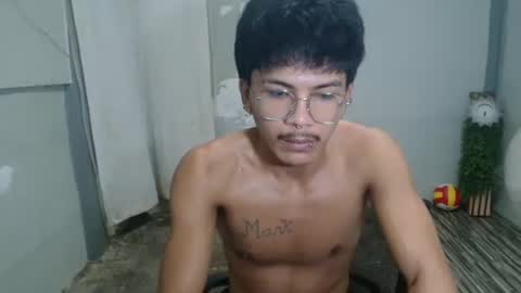 Snapshot of kyle_lourence chatting on 05/19/26, 12:55 kyle_lourence online show from 05/19/26, 12:55