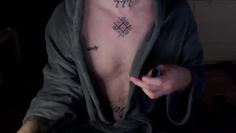 Snapshot of kyle_tattoo chatting on 02/06/26, 01:32 kyle online show from 02/06/26, 01:32