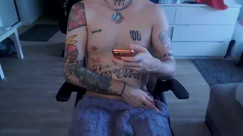 Snapshot of kyle_tattoo chatting on 03/02/26, 10:44 kyle online show from 03/02/26, 10:44