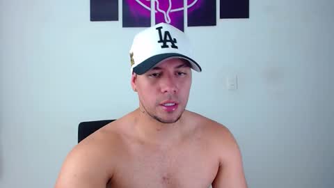 Snapshot of kyle_wilson_ chatting on 12/18/25, 09:10 Kyle Wilson Follow me online show from 12/18/25, 09:10