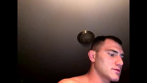 Snapshot of kylegotittt chatting on 12/16/24, 03:40 Hotbody545 online show from 12/16/24, 03:40