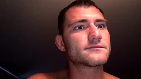 Snapshot of kylegotittt chatting on 12/20/24, 02:38 Hotbody545 online show from 12/20/24, 02:38