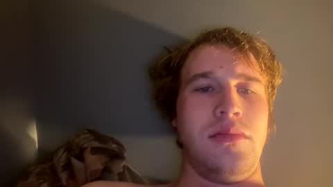 Snapshot of kylelovepussy69 chatting on 02/20/25, 10:16 kylelovepussy69 online show from 02/20/25, 10:16