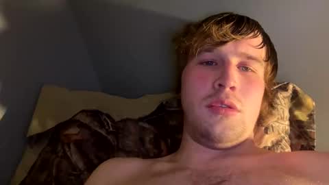 Snapshot of kylelovepussy69 chatting on 02/21/25, 09:54 kylelovepussy69 online show from 02/21/25, 09:54