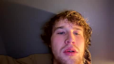 Snapshot of kylelovepussy69 chatting on 03/05/25, 10:11 kylelovepussy69 online show from 03/05/25, 10:11