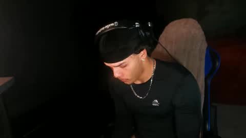 Snapshot of kylewhitedgs chatting on 12/15/24, 03:24 KyleWhiteDGS online show from 12/15/24, 03:24