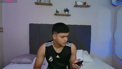 Snapshot of kyliam_big chatting on 06/20/26, 07:38 Kyliam online show from 06/20/26, 07:38