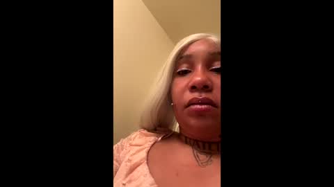 Snapshot of kylie03en chatting on 02/23/26, 03:42 kylie03en online show from 02/23/26, 03:42