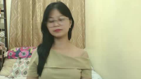 its me KYLIE online show from 11/23/25, 11:26