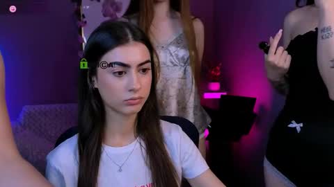 Kylie loves u online show from 10/14/25, 07:36