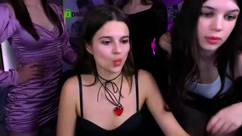 Kylie loves u online show from 11/01/25, 01:18