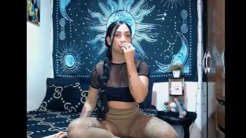 kylie online show from 10/17/25, 10:12